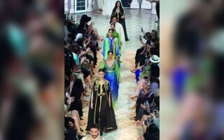 Фестиваль моды в Тунисе демонстрирует традиционную одежду Магриба