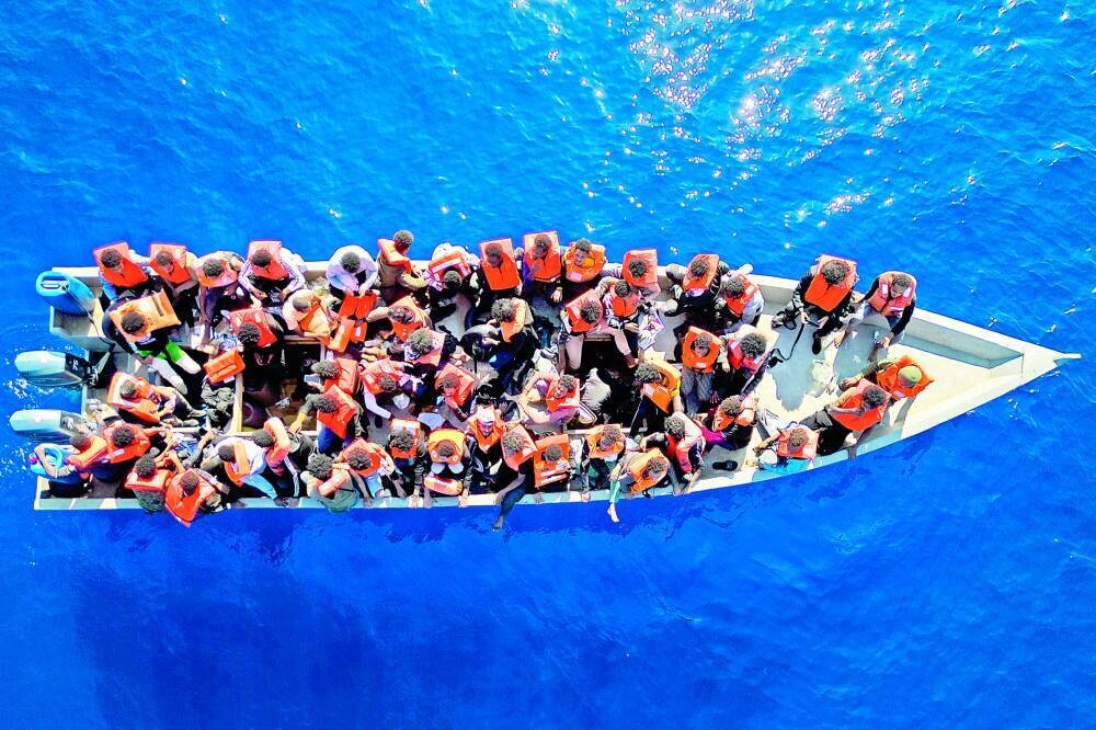 Тунисские власти препятствуют нелегальным миграционным операциям и задерживают 49 подозреваемых