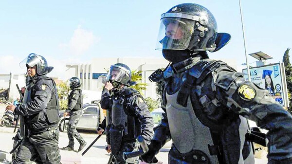 Тунисский суд приговорил экстремиста к 13 годам тюрьмы за террористические преступления