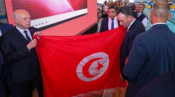 Президент Тунисского плавательного союза и директор Национального агентства по борьбе с допингом задержаны из-за инцидента с международным флагом